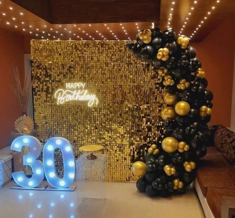 Black & Gold Shimmer 30th Birthday Decoration
