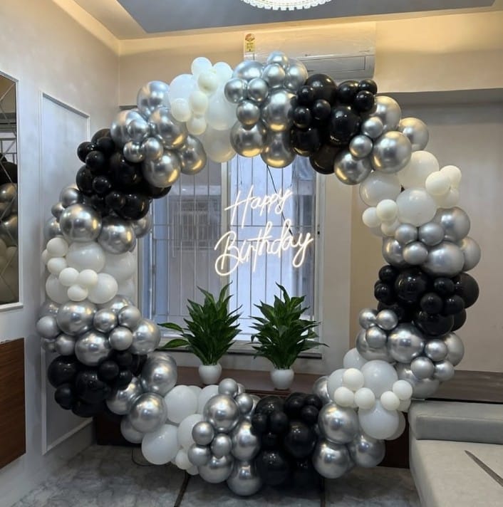 Black Silver Ring Theme